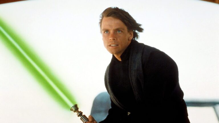 Star Wars: What Lightsaber Combat Form Does Luke Skywalker Use?